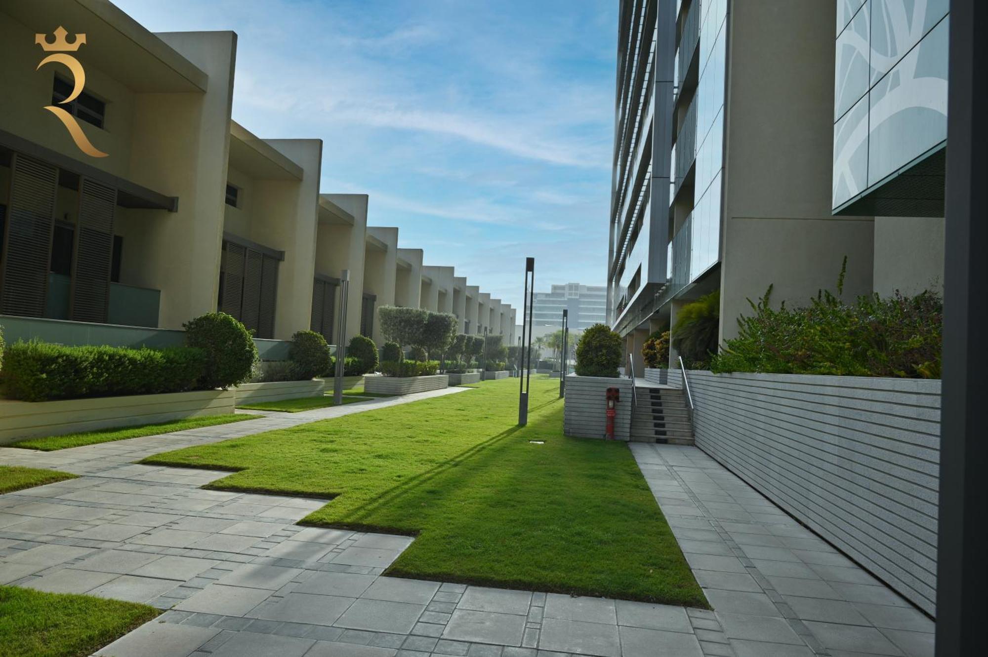 Your 2br Luna Retreat With Access In Al Rahba *