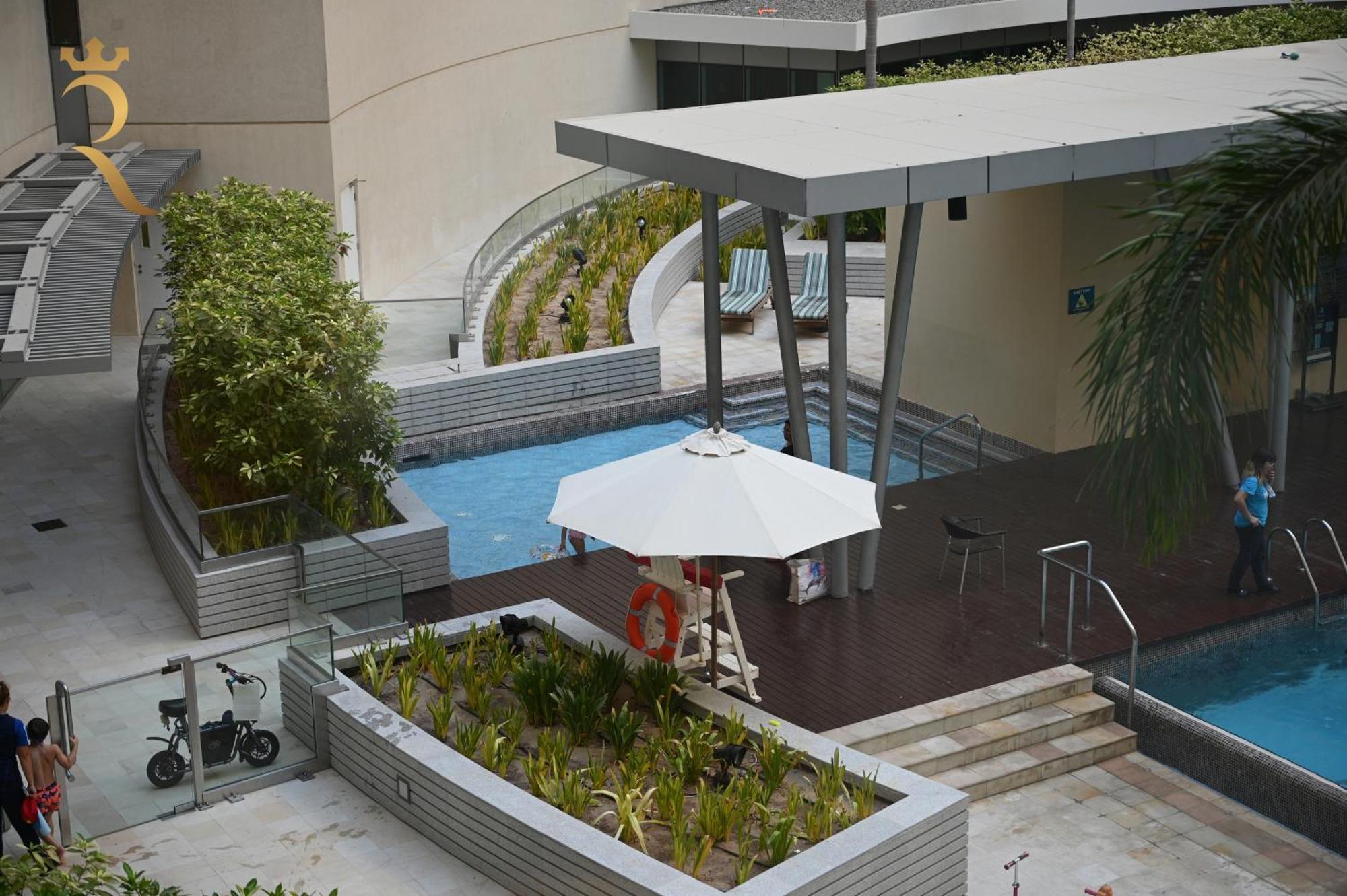 Your 2br Luna Retreat With Access In Al Rahba