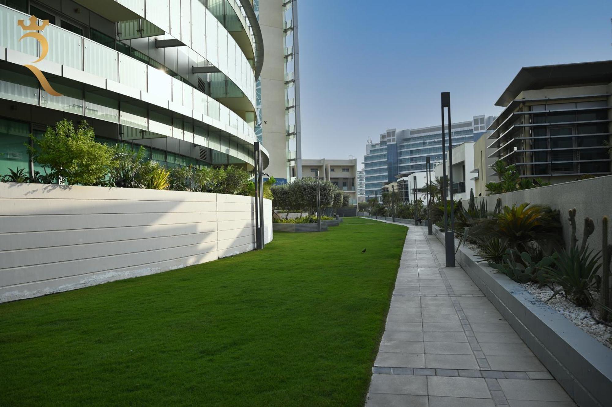 Apartment Your 2br Luna Retreat With Access In Al Rahba