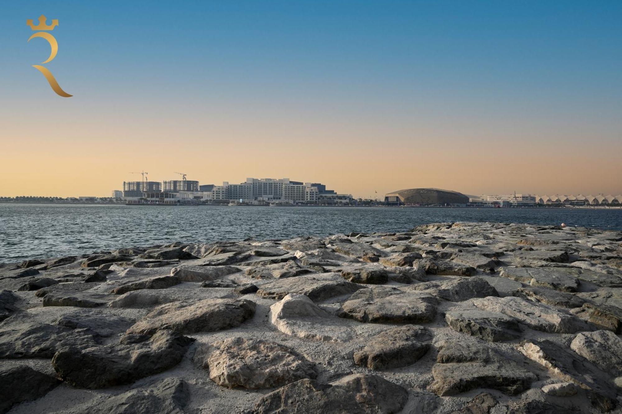 Apartment Your 2br Luna Retreat With Access In Al Rahba *