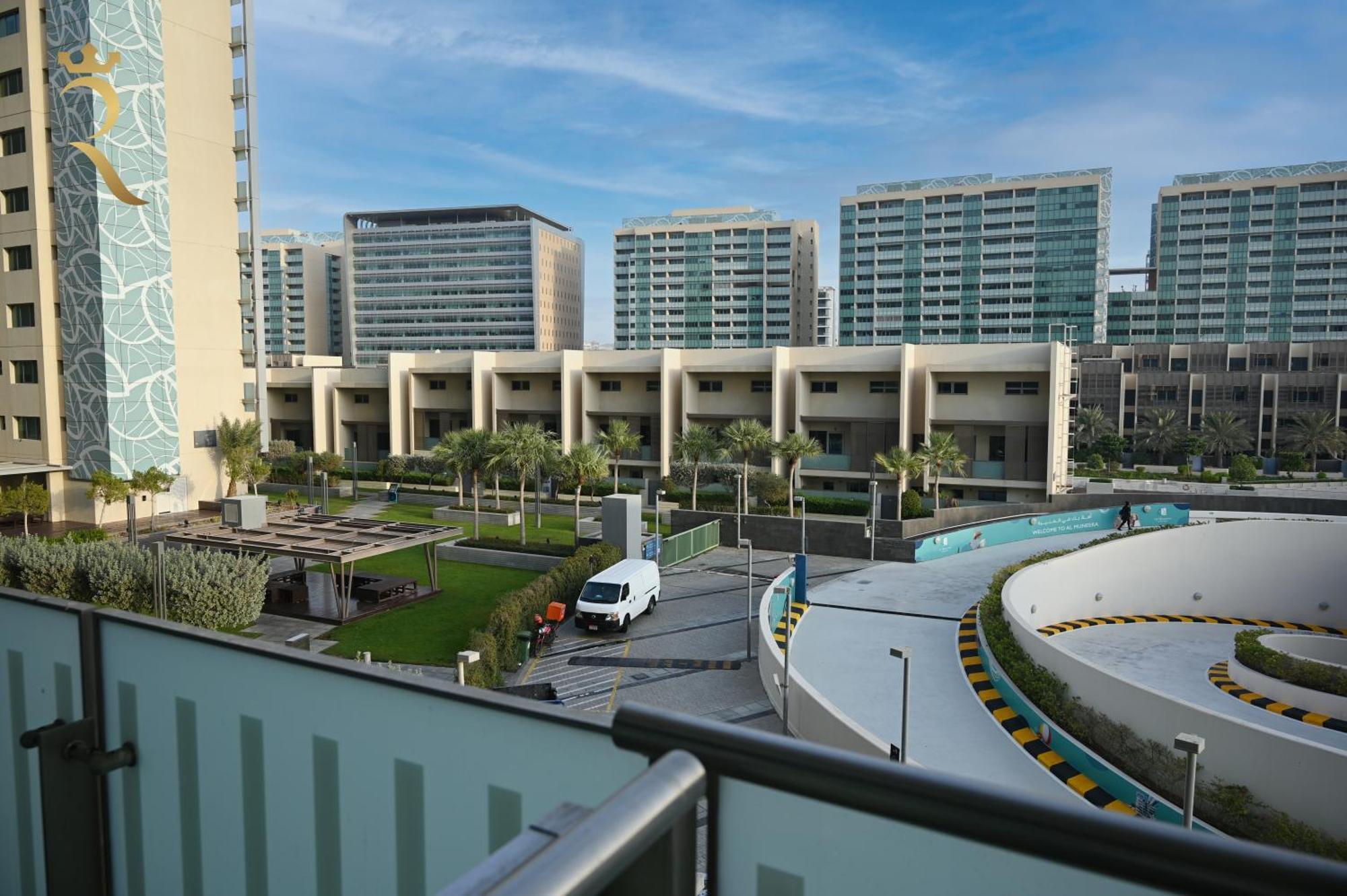 Your 2br Luna Retreat With Access In Al Rahba Abu Dhabi